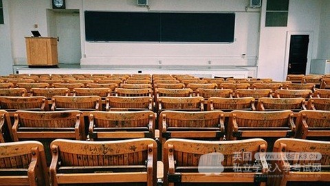 Ukiset听力在审题时会有哪些错误？