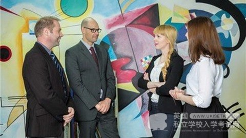 UKiset语法高分攻略：be busy后接不定式还是现在分词