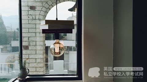 Ukiset语法：多重定语从句知识点
